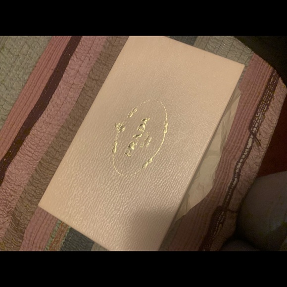 Prada shoes - Picture 6 of 7